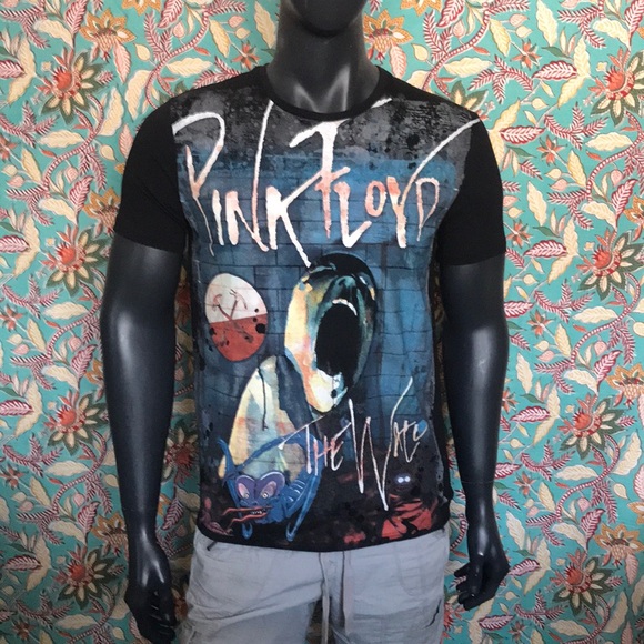 NWOT Rogers Waters Pink Floyd “The Wall“ T-shirt Men’s Size Medium - Picture 11 of 12